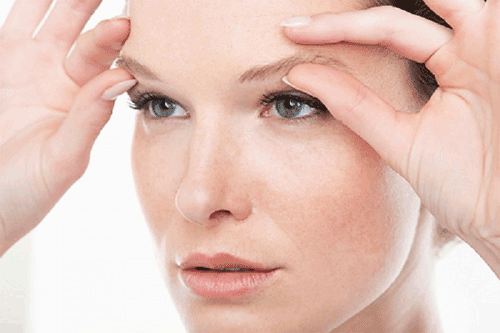 Massage giảm mỡ mí mắt có thực sự hiệu quả?