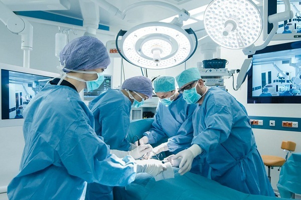 Phẫu thuật cắt bỏ ngực cho les