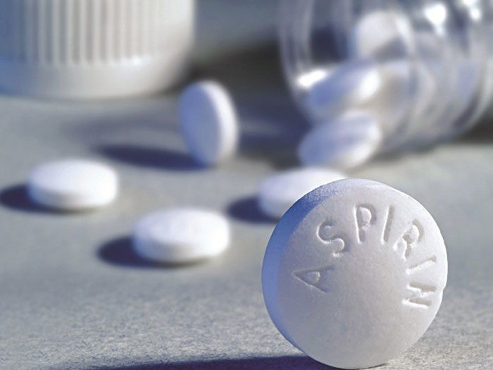 Sự thật về aspirin làm trắng da mặt