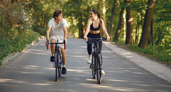 Cách đạp xe giảm mỡ bụng