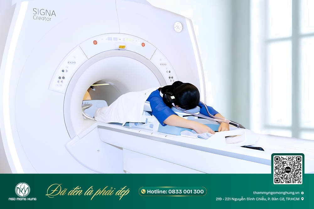 nâng ngực bị hỏng