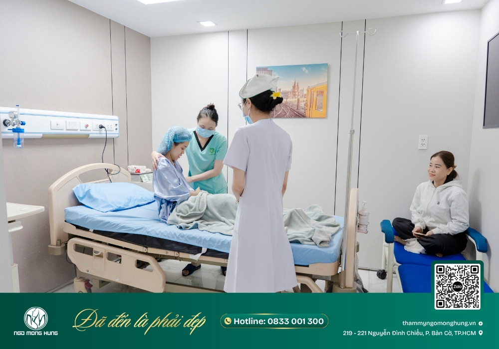 nâng ngực nội soi